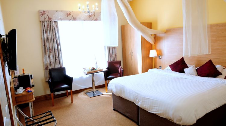 Queensgate Hotel Room