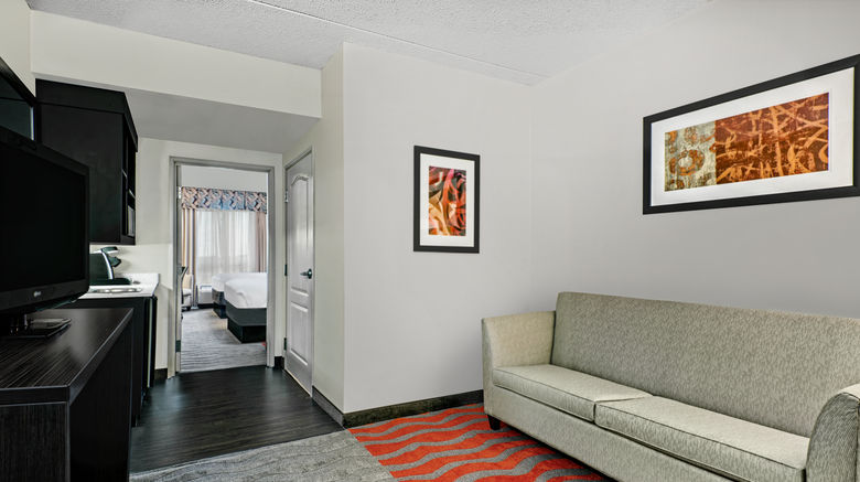 <b>Holiday Inn Hotel & Suites Suite</b>. Images powered by <a href="https://www.leonardoworldwide.com/" title="Leonardo Worldwide" target="_blank">Leonardo</a>.