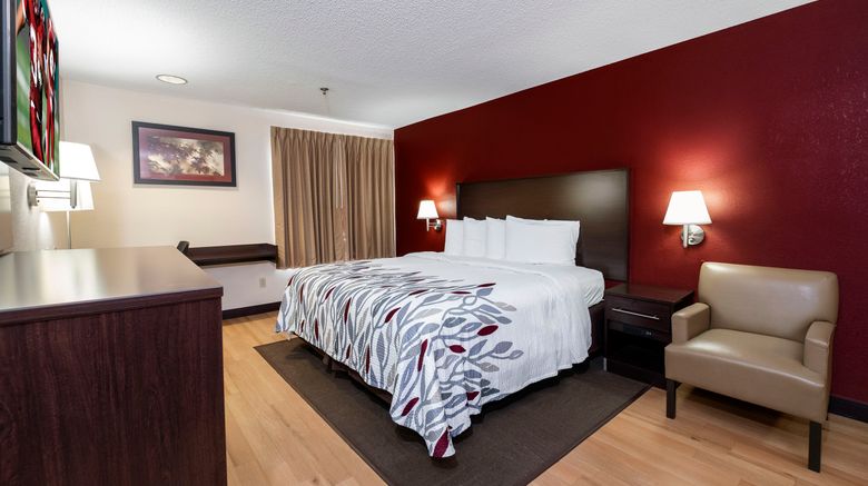 <b>Red Roof Inn Chicago - O'Hare Airport Room</b>. Images powered by <a href="https://www.leonardoworldwide.com/" title="Leonardo Worldwide" target="_blank">Leonardo</a>.