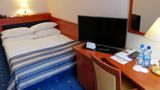 Gwarna Hotel Room
