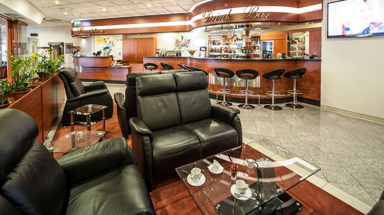 <b>Gwarna Hotel Lobby</b>. Images powered by <a href="https://www.leonardoworldwide.com/" title="Leonardo Worldwide" target="_blank">Leonardo</a>.