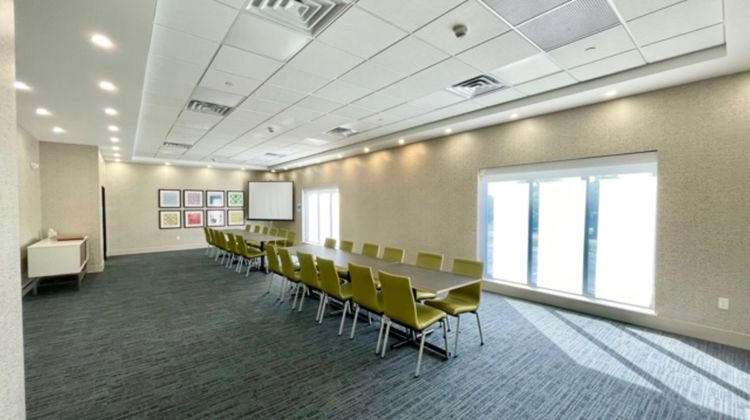 Holiday Inn Express Fall River North Meeting