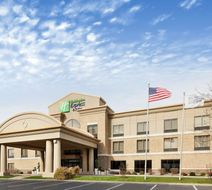 Holiday Inn Express & Suites Seymour Exterior