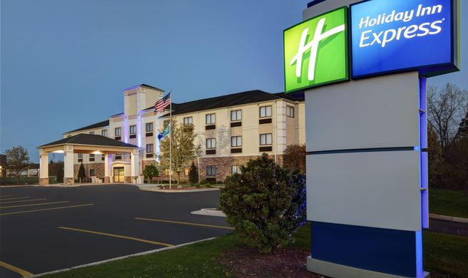 Holiday Inn Express Adrian Exterior