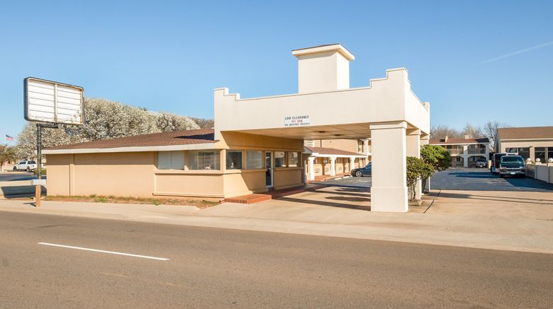 OYO Hotel Elk City OK Route 66 Exterior. Images powered by <a href="https://www.leonardoworldwide.com" target="_blank" rel="noopener">Leonardo</a>.