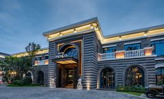 Hotel Indigo Heilong Lake