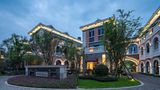 Hotel Indigo Heilong Lake Exterior