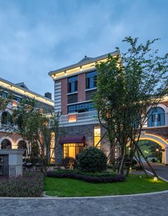 Hotel Indigo Heilong Lake
