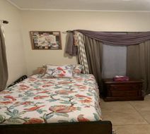 OYO Family Ranch Room