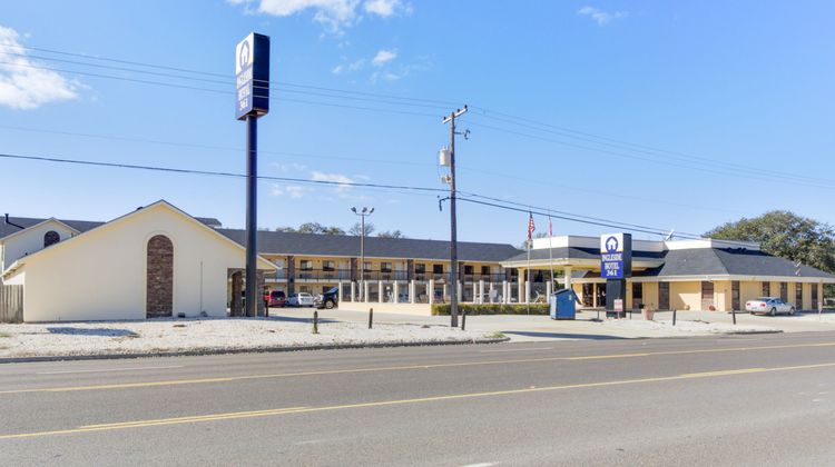 Ingleside Hotel 361 Exterior
