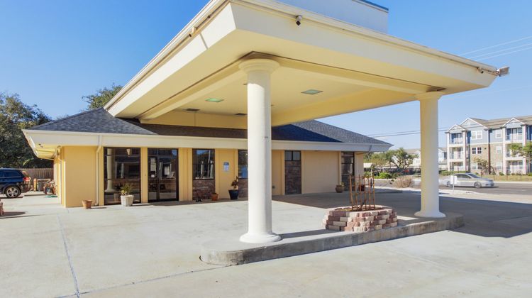 Ingleside Hotel 361 Exterior