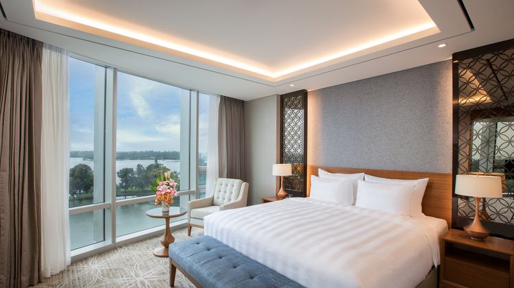 Lotte Hotel Yangon Suite