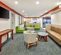Holiday Inn Express Lobby
