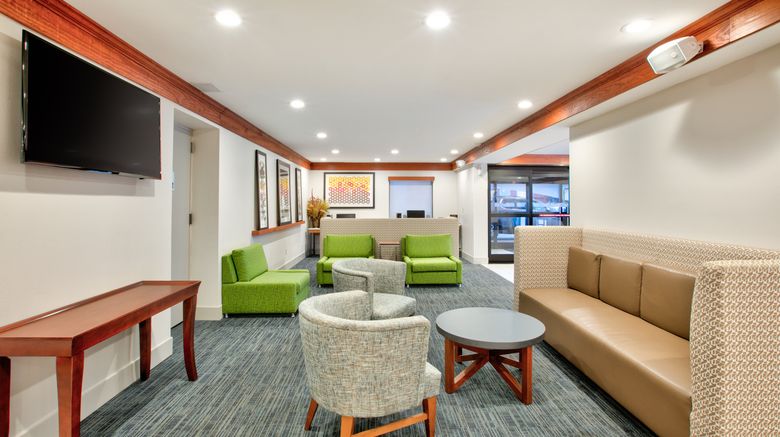 <b>Holiday Inn Express Lobby</b>. Images powered by <a href="https://www.leonardoworldwide.com/" title="Leonardo Worldwide" target="_blank">Leonardo</a>.