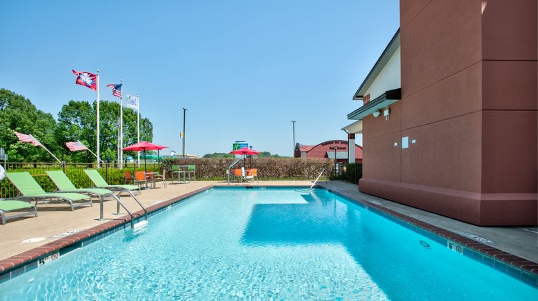 <b>Holiday Inn Express Pool</b>. Images powered by <a href="https://www.leonardoworldwide.com/" title="Leonardo Worldwide" target="_blank">Leonardo</a>.