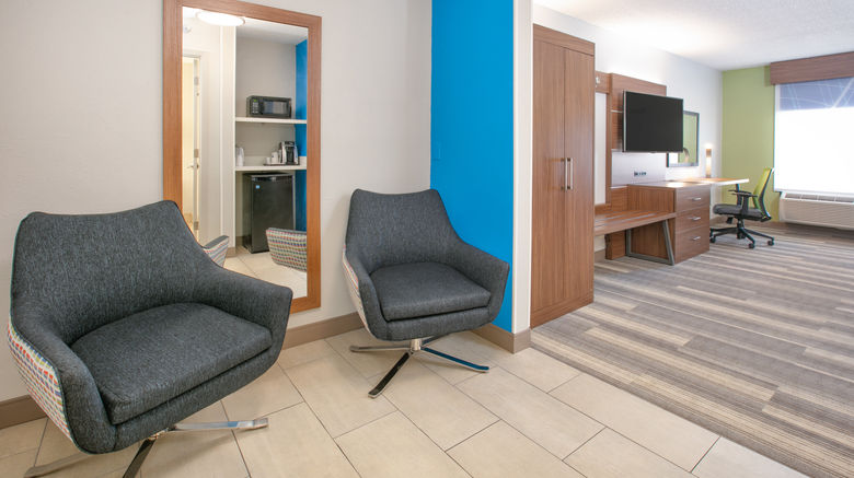 <b>Holiday Inn Express Room</b>. Images powered by <a href="https://www.leonardoworldwide.com/" title="Leonardo Worldwide" target="_blank">Leonardo</a>.