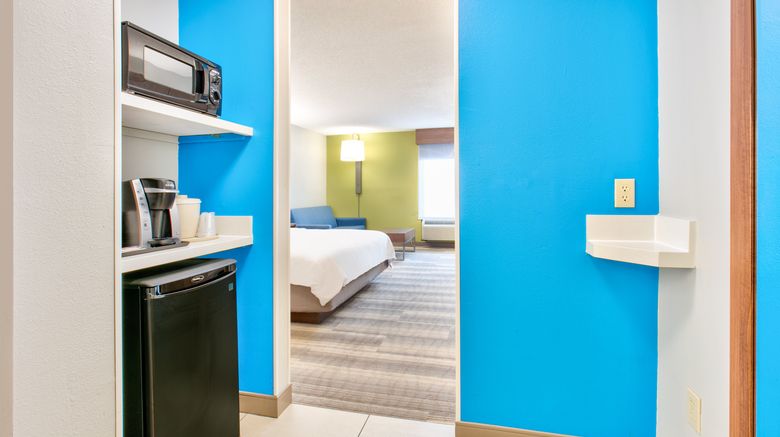 <b>Holiday Inn Express Room</b>. Images powered by <a href="https://www.leonardoworldwide.com/" title="Leonardo Worldwide" target="_blank">Leonardo</a>.