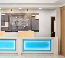 Holiday Inn Express & Suites Northlake Lobby