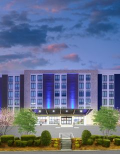 Holiday Inn Express & Suites Northlake