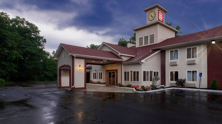 <b>Red Roof Inn Clifton Park Exterior</b>. Images powered by <a href="https://www.leonardoworldwide.com/" title="Leonardo Worldwide" target="_blank">Leonardo</a>.