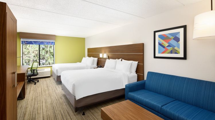 Holiday Inn Express & Suites Northlake Room
