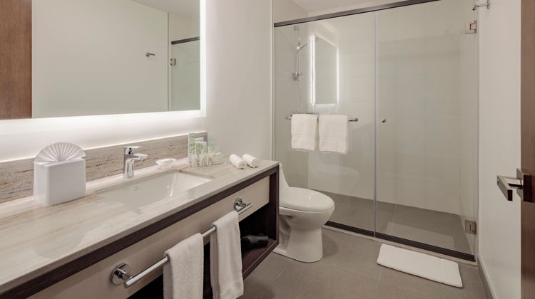 Holiday Inn Quito Airport Room