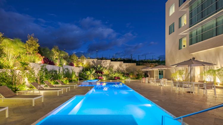Holiday Inn Quito Airport Pool