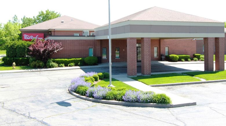 Red Roof Inn Gurnee - Waukegan Exterior. Images powered by <a href="https://www.leonardoworldwide.com" target="_blank" rel="noopener">Leonardo</a>.