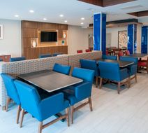 Holiday Inn Express Hotel & Suites Lobby