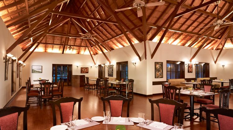 The Gateway Hotel KM Road Restaurant