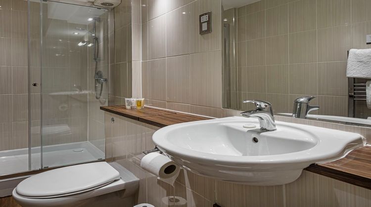 Three Swans Hotel Room
