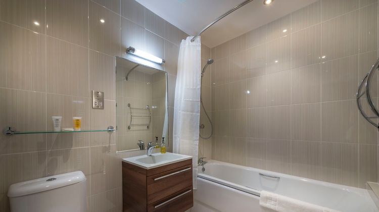 Three Swans Hotel Room
