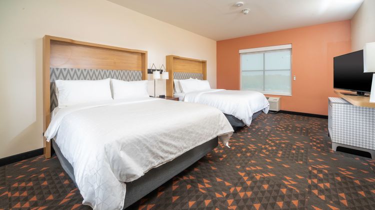 Holiday Inn St. Louis-Creve Coeur Suite