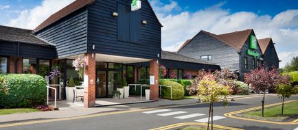 Holiday Inn Cambridge Exterior
