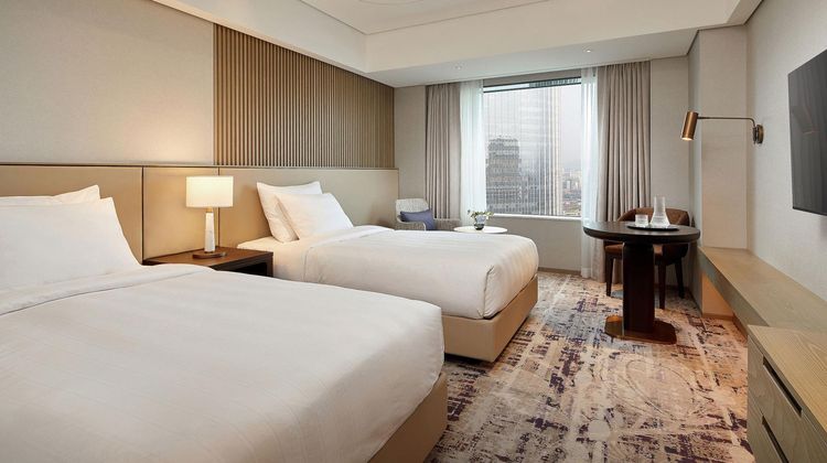 Lotte Hotel World Room