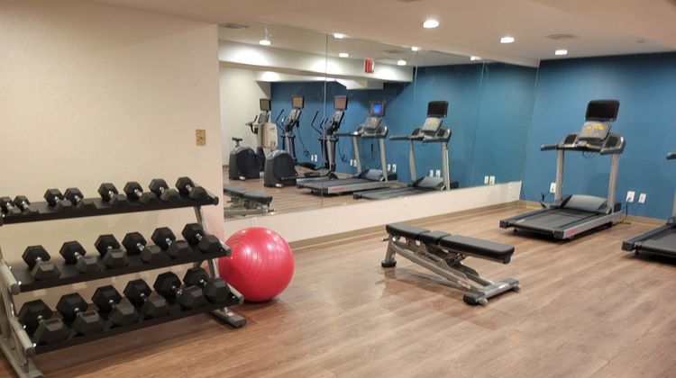 Holiday Inn Express Maspeth Health Club