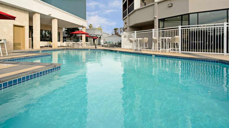 <b>Staybridge Suites Long Beach Airport Pool</b>. Images powered by <a href="https://www.leonardoworldwide.com/" title="Leonardo Worldwide" target="_blank">Leonardo</a>.