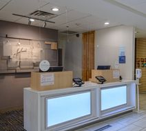 Holiday Inn Express Lobby