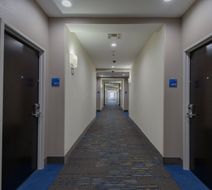 Holiday Inn Express Lobby