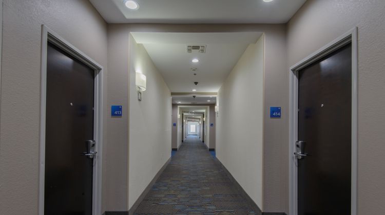 Holiday Inn Express Lobby