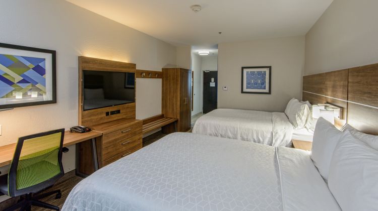 Holiday Inn Express Room
