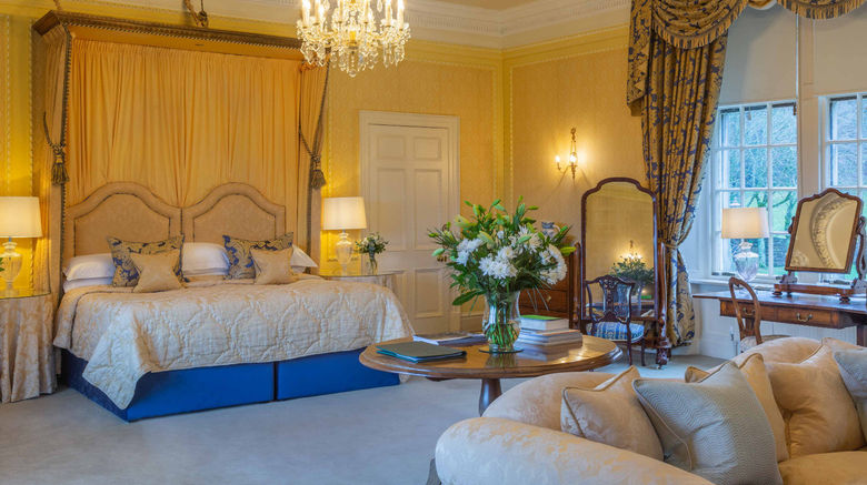 <b>Glenapp Castle Suite</b>. Images powered by <a href="https://www.leonardoworldwide.com/" title="Leonardo Worldwide" target="_blank">Leonardo</a>.