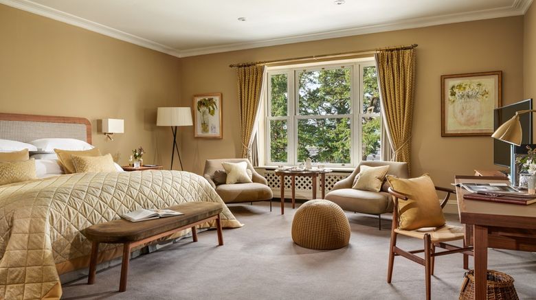 <b>Sheen Falls Lodge Room</b>. Images powered by <a href="https://www.leonardoworldwide.com/" title="Leonardo Worldwide" target="_blank">Leonardo</a>.