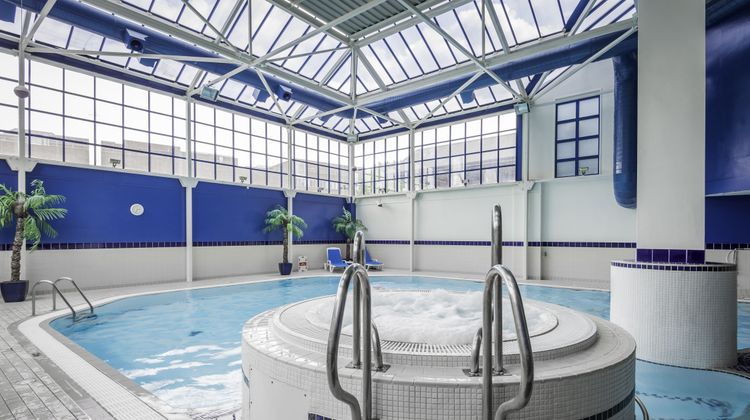 Holiday Inn Pool