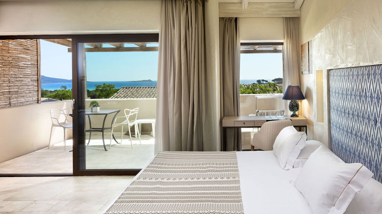<b>Baglioni Resort Sardinia Suite</b>. Images powered by <a href="https://www.leonardoworldwide.com/" title="Leonardo Worldwide" target="_blank">Leonardo</a>.