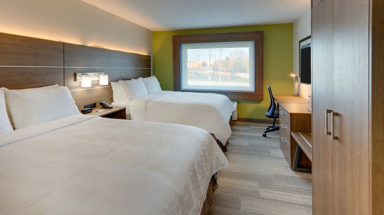 Holiday Inn Express Greenville Airport Room