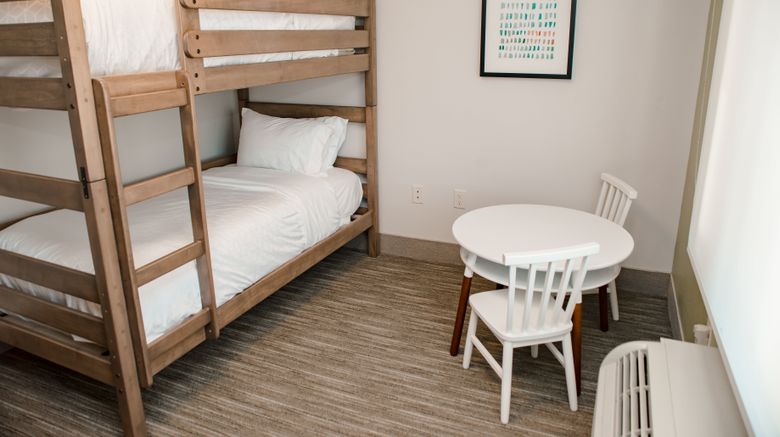 <b>Holiday Inn Express Hotel & Suites Room</b>. Images powered by <a href="https://www.leonardoworldwide.com/" title="Leonardo Worldwide" target="_blank">Leonardo</a>.