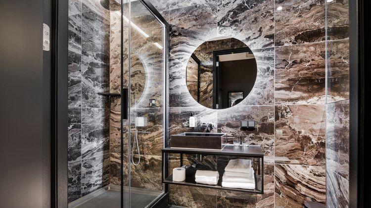 Le Petit Marin Room