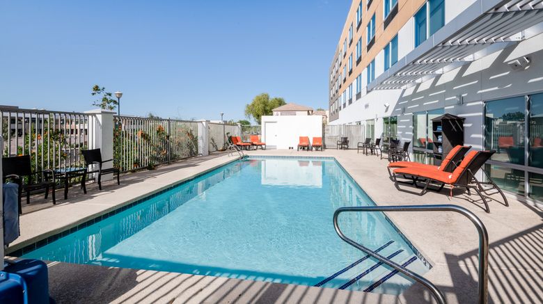 <b>Holiday Inn Express/Stes Airport North Pool</b>. Images powered by <a href="https://www.leonardoworldwide.com/" title="Leonardo Worldwide" target="_blank">Leonardo</a>.