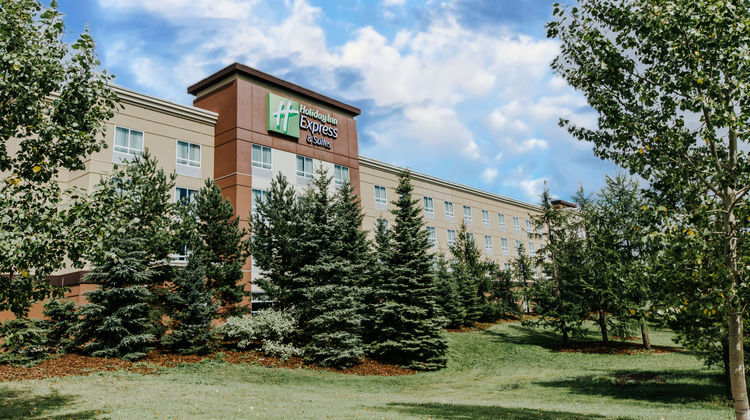 Holiday Inn Express & Stes Spruce Grove Exterior